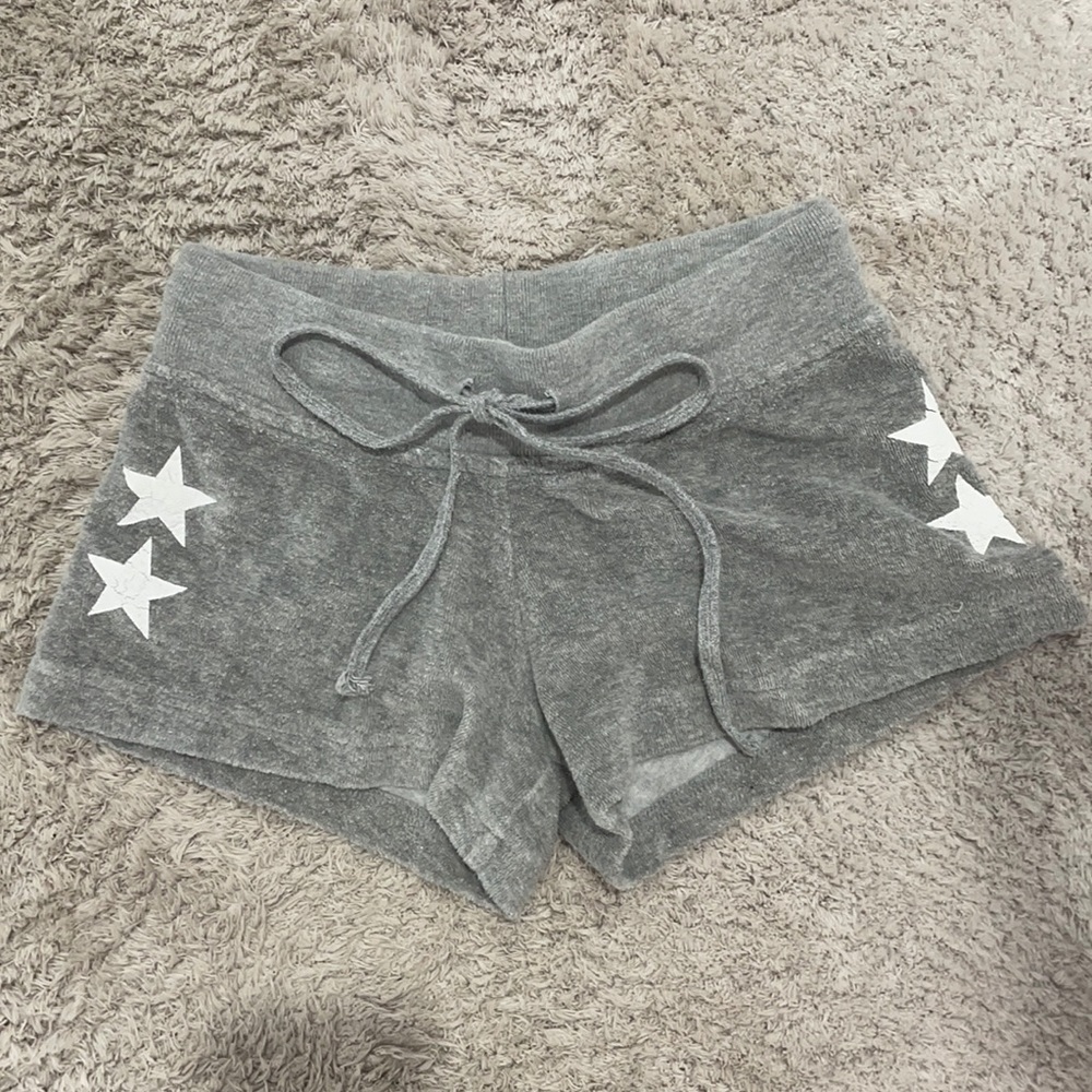 Hard tail shorts